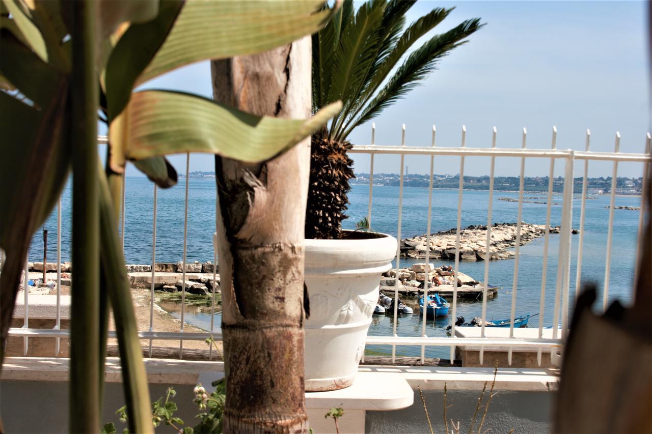La Bella Trani - Suites And B&B Экстерьер фото